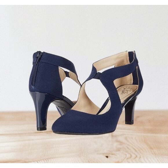 NIB Lifestride Giovanna 2 True Navy High Heels Size 9.5 - Picture 1 of 10